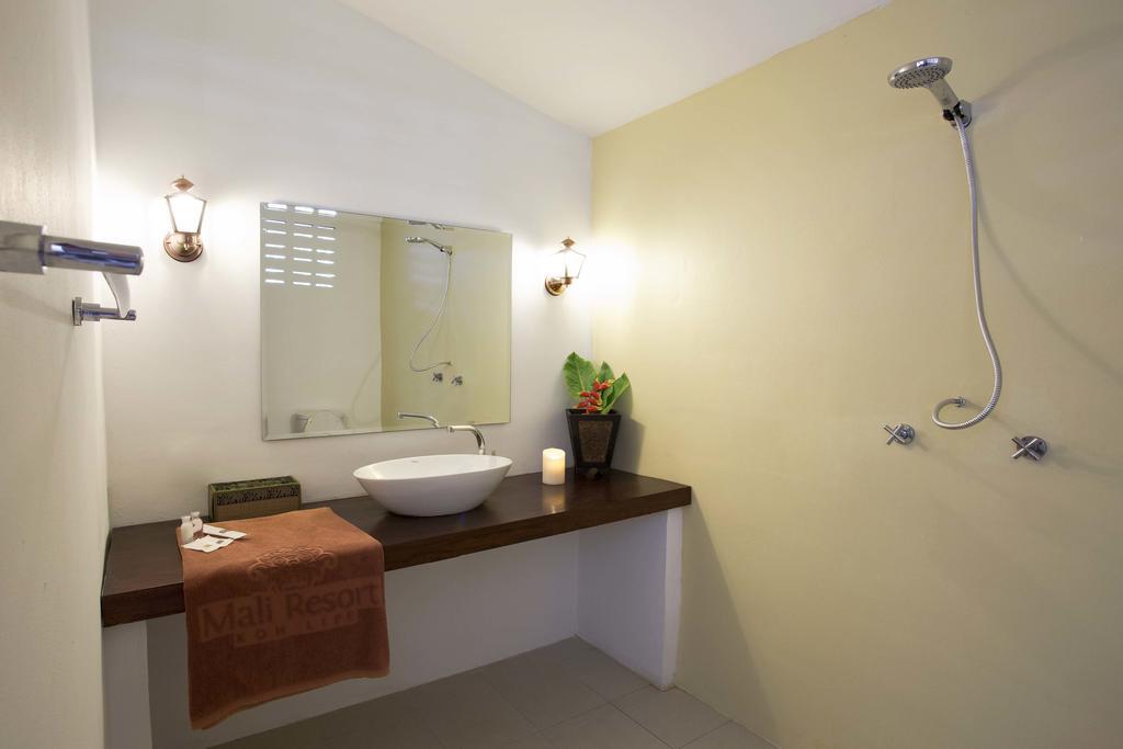 Mali Resort Pattaya Beach Koh Lipe Extérieur photo