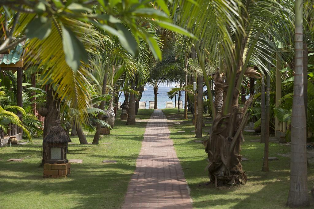Mali Resort Pattaya Beach Koh Lipe Extérieur photo